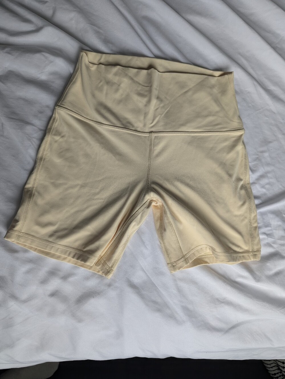 NWOT BUTTER CREAM Align Shorts Lululemon
